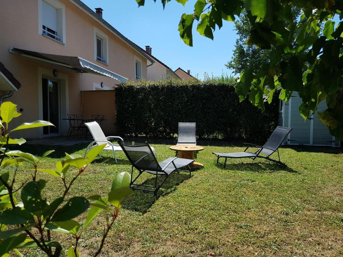 Appartement T3 A Belley Au Calme Avec Jardin Privatif Ngoại thất bức ảnh